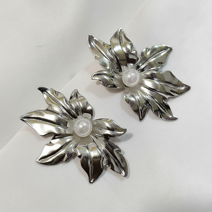 Silver Small Leaf Earrings