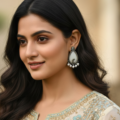 White Jolie Earrings