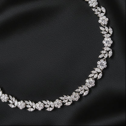 White Neve Necklace Set