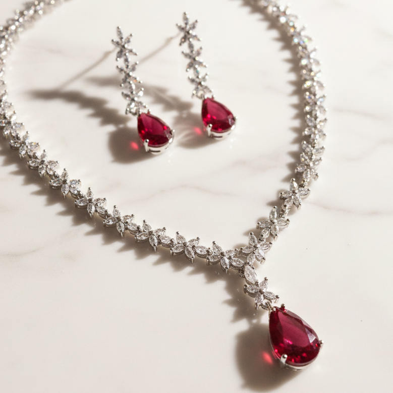 Red Esma Necklace Set