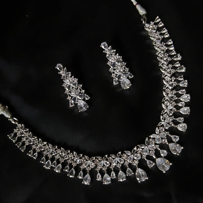 White Terra Necklace Set