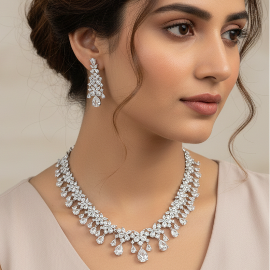White Terra Necklace Set